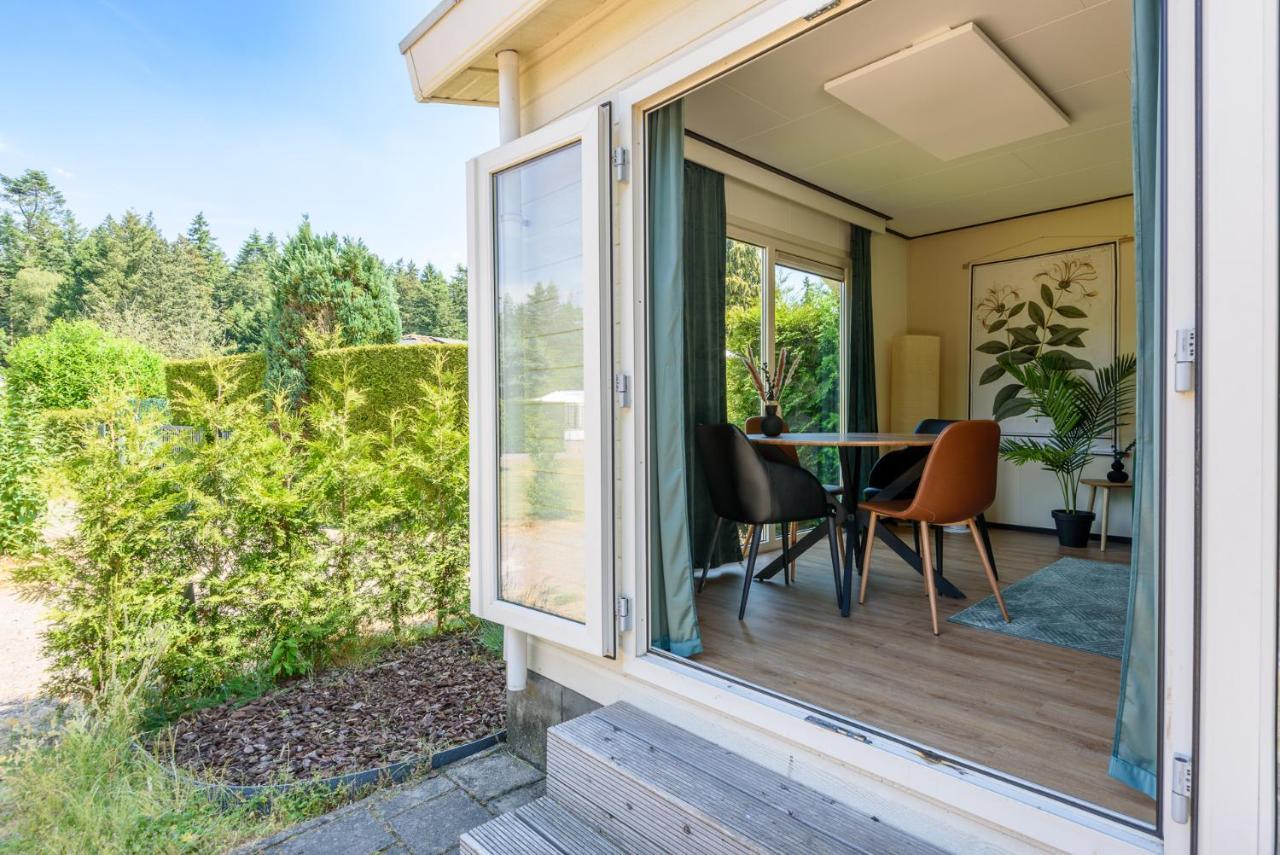 Gezellig Chalet Aan De Veluwse Bosrand Putten Exterior foto